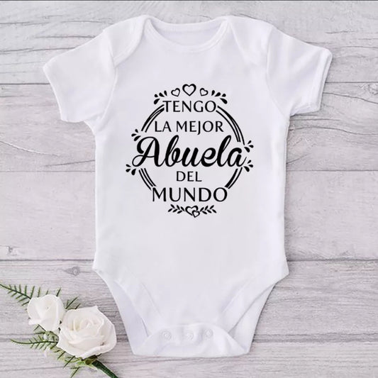 Tengo La Mejor ABUELO del mundo onesie